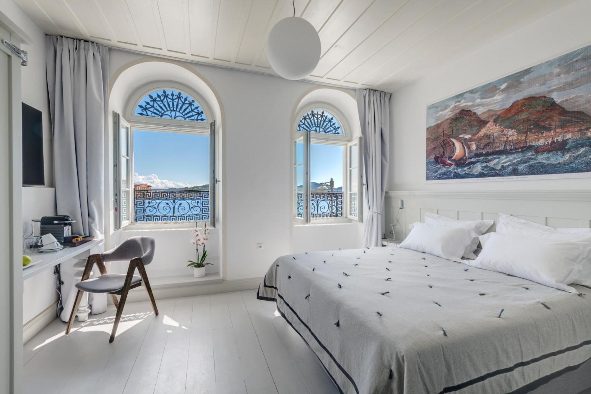 Skylight Hotel Ермополи Екстериор снимка