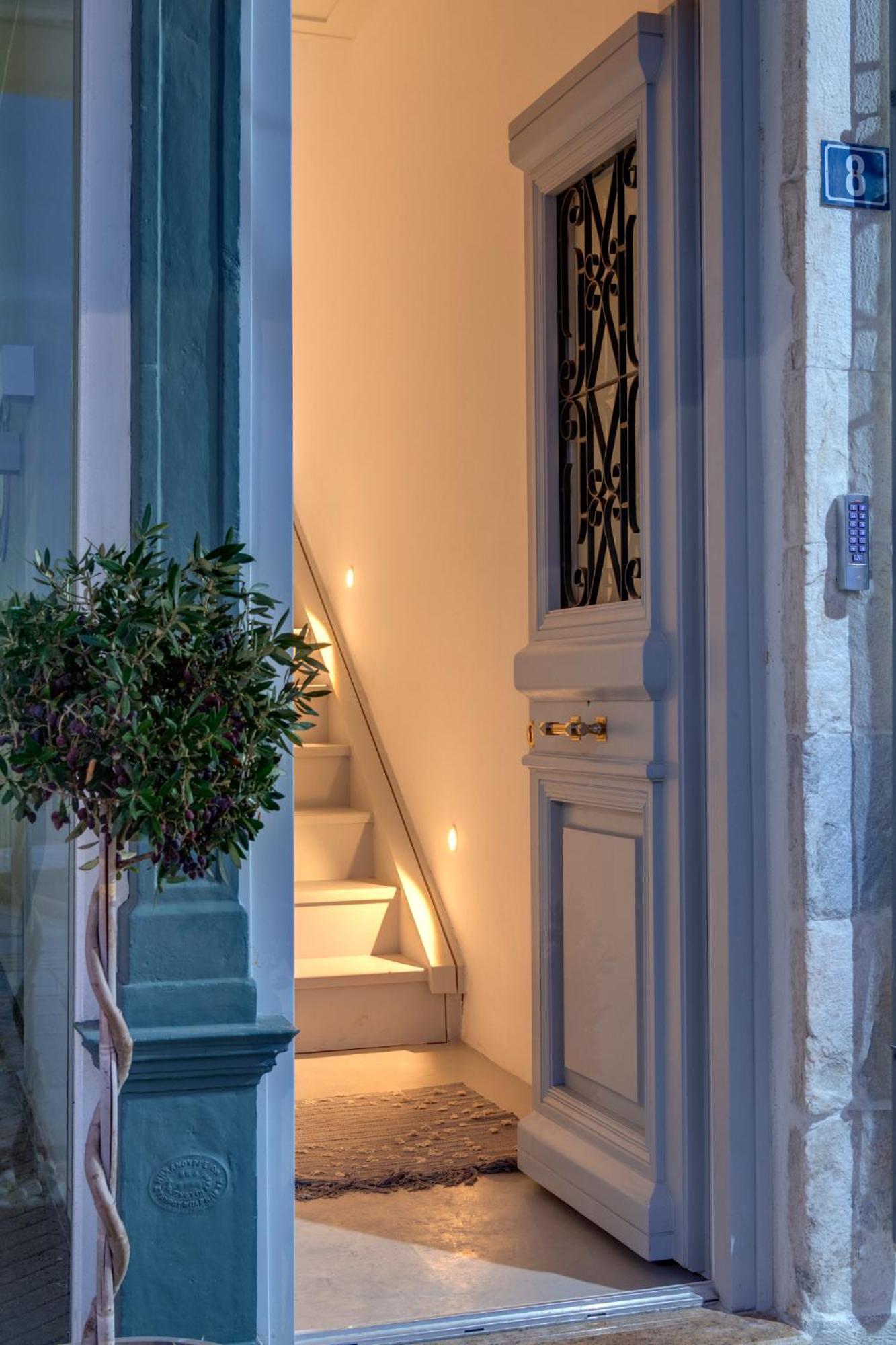 Skylight Hotel Ермополи Екстериор снимка