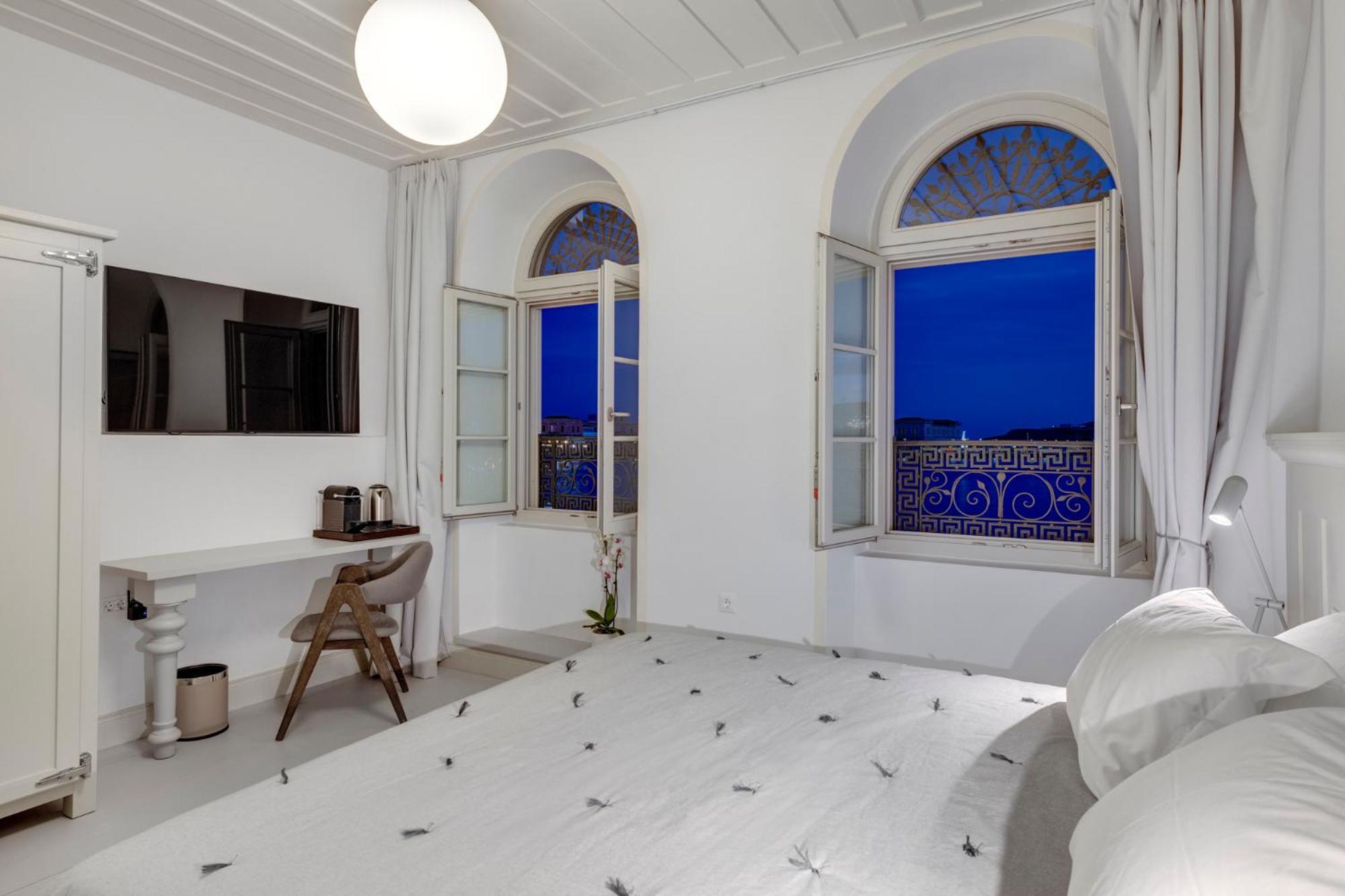 Skylight Hotel Ермополи Екстериор снимка