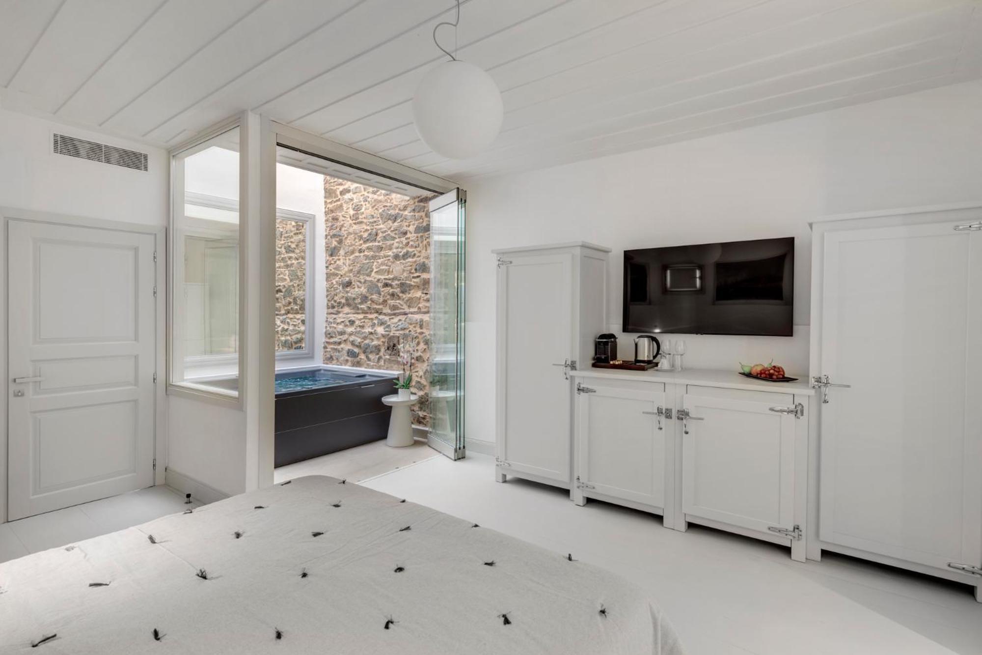 Skylight Hotel Ермополи Екстериор снимка