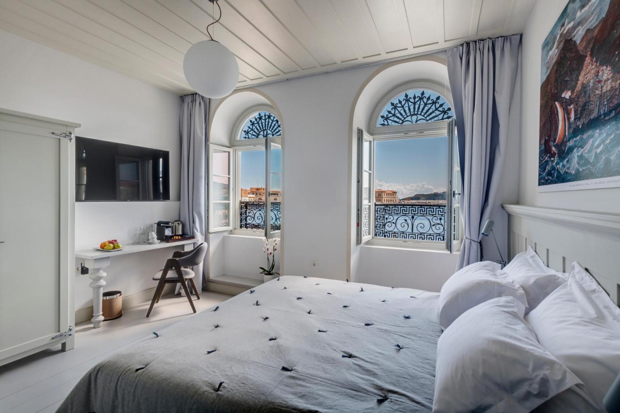 Skylight Hotel Ермополи Екстериор снимка